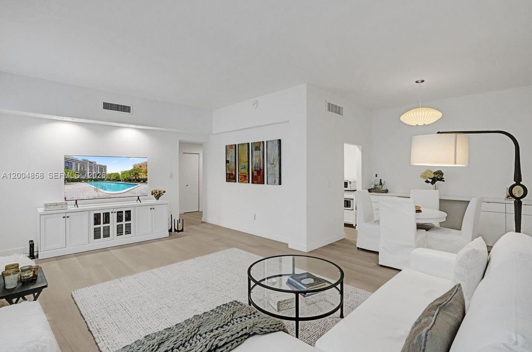 En Venta: $625,000 (2 camas, 2 baños, 1206 Pies cuadrados)