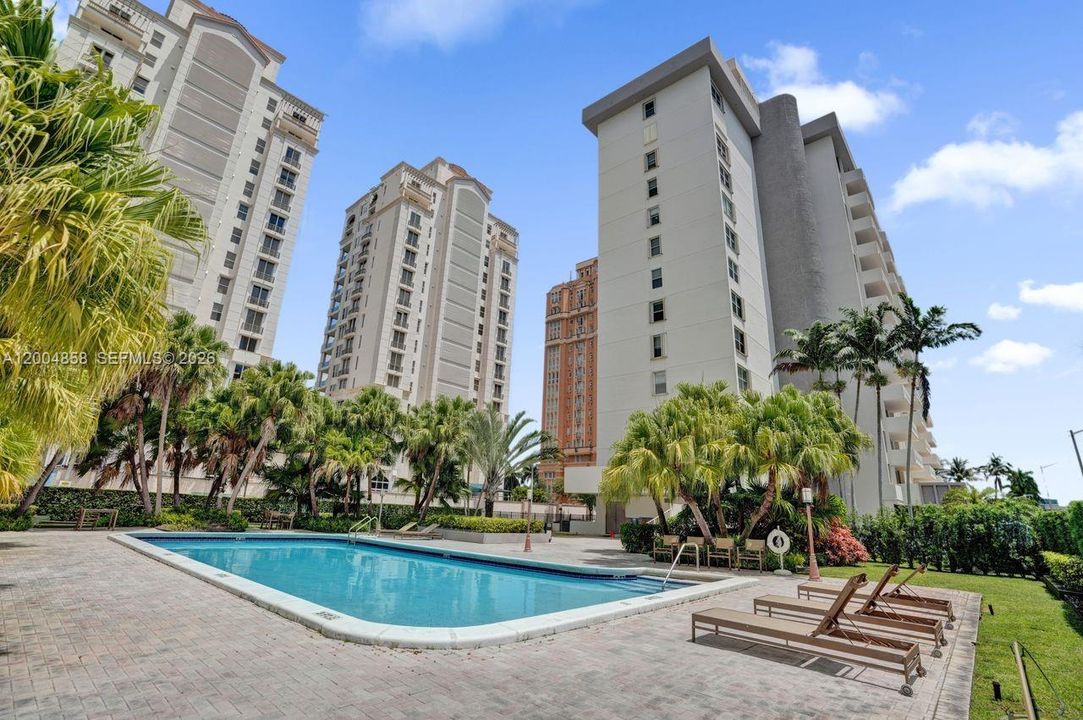 En Venta: $625,000 (2 camas, 2 baños, 1206 Pies cuadrados)