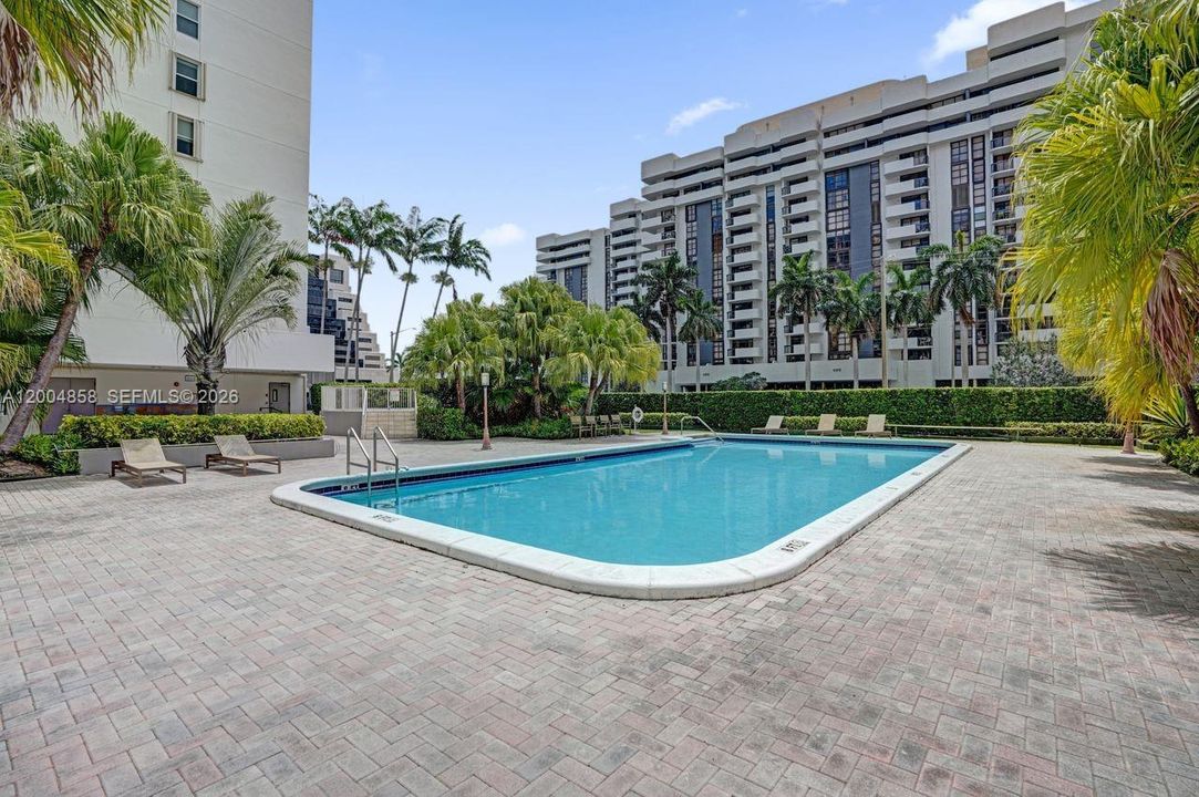 En Venta: $625,000 (2 camas, 2 baños, 1206 Pies cuadrados)