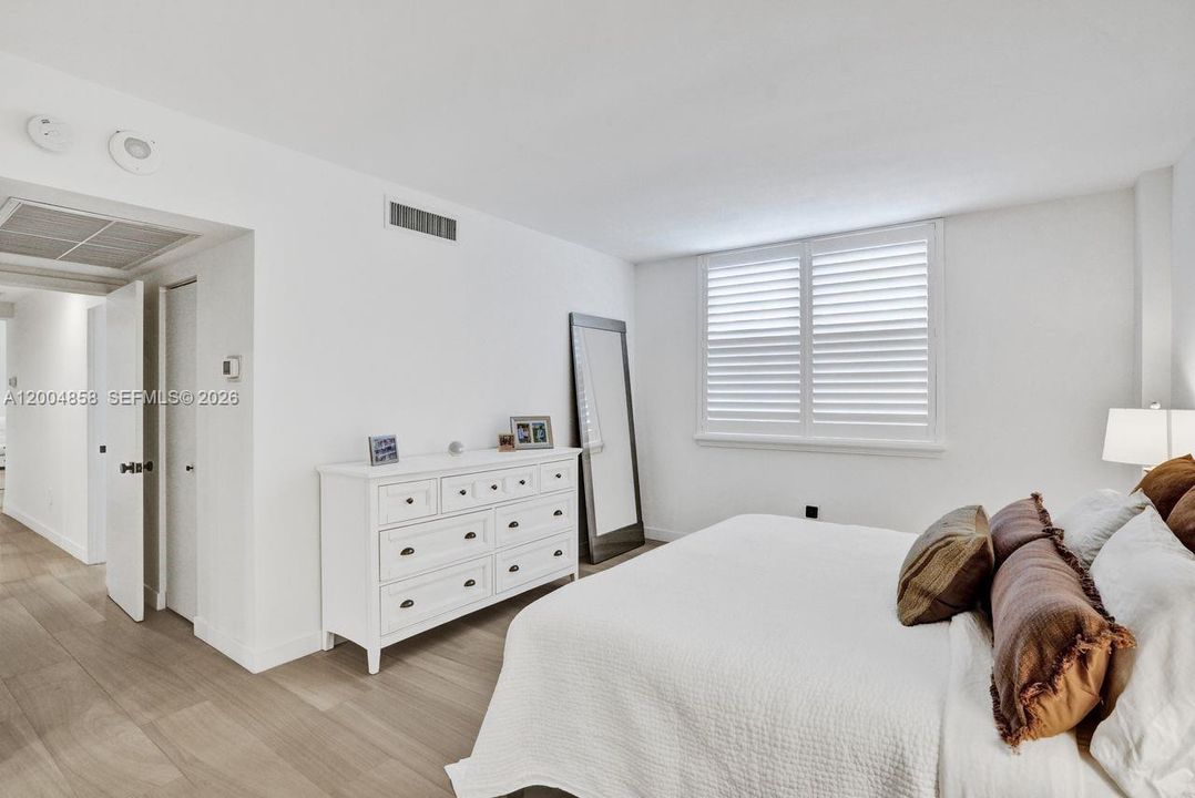 En Venta: $625,000 (2 camas, 2 baños, 1206 Pies cuadrados)