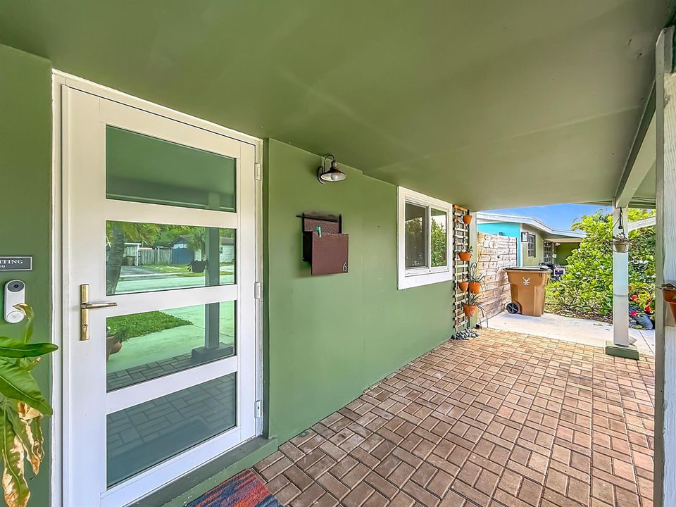 6 SE 10th Court-15