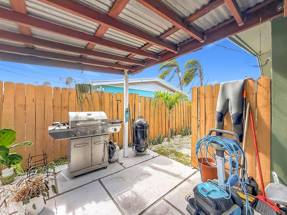 6 SE 10th Court-71