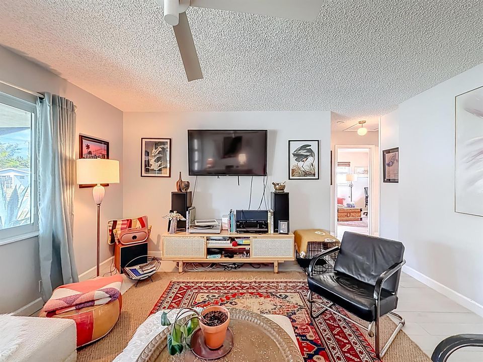 6 SE 10th Court-22