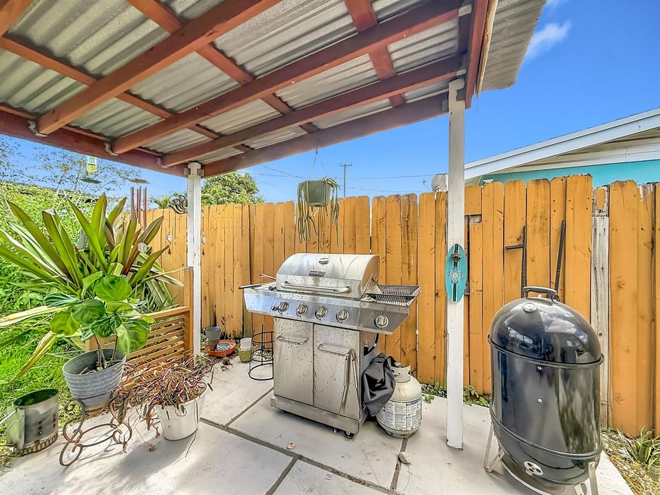 6 SE 10th Court-72