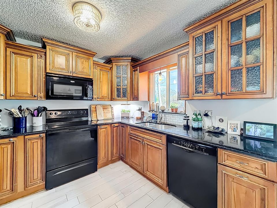 6 SE 10th Court-33