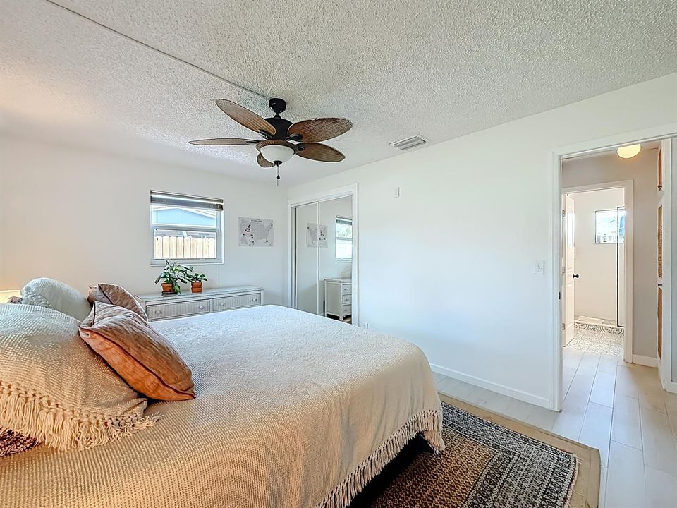6 SE 10th Court-52