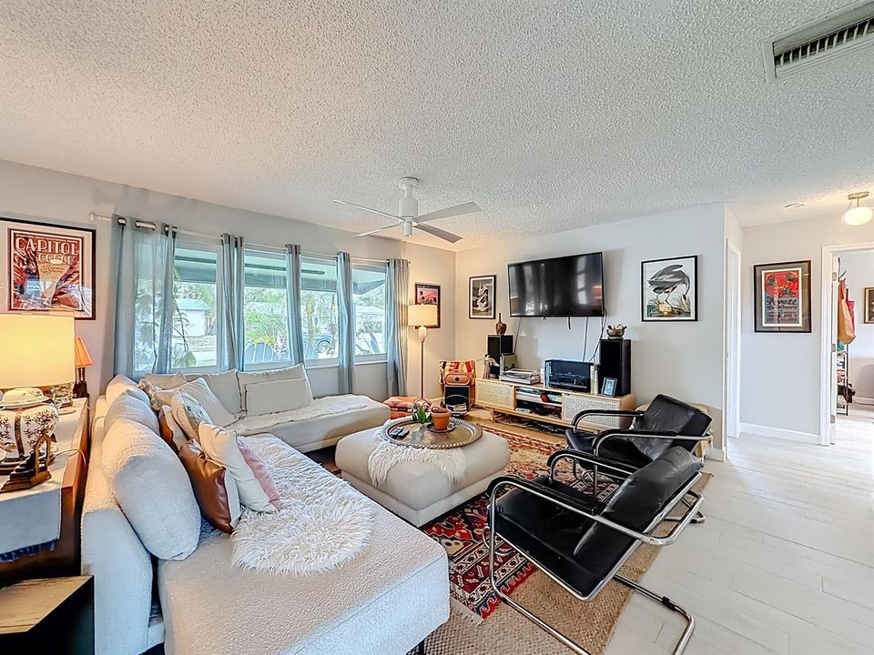 6 SE 10th Court-21