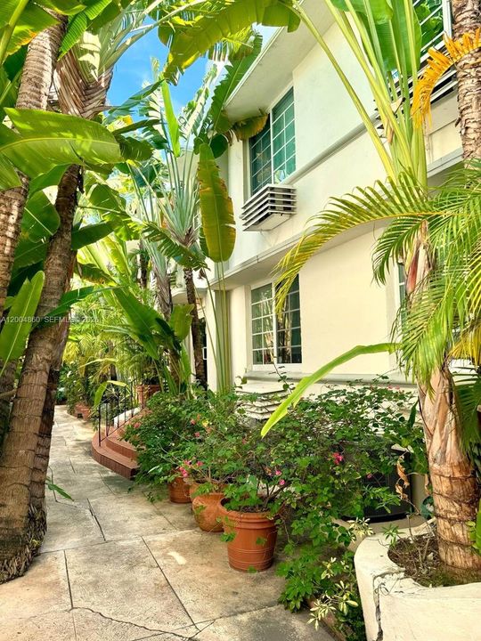 For Sale: $240,000 (0 beds, 1 baths, 420 Square Feet)