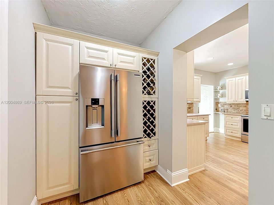 For Sale: $1,435,000 (4 beds, 3 baths, 3125 Square Feet)