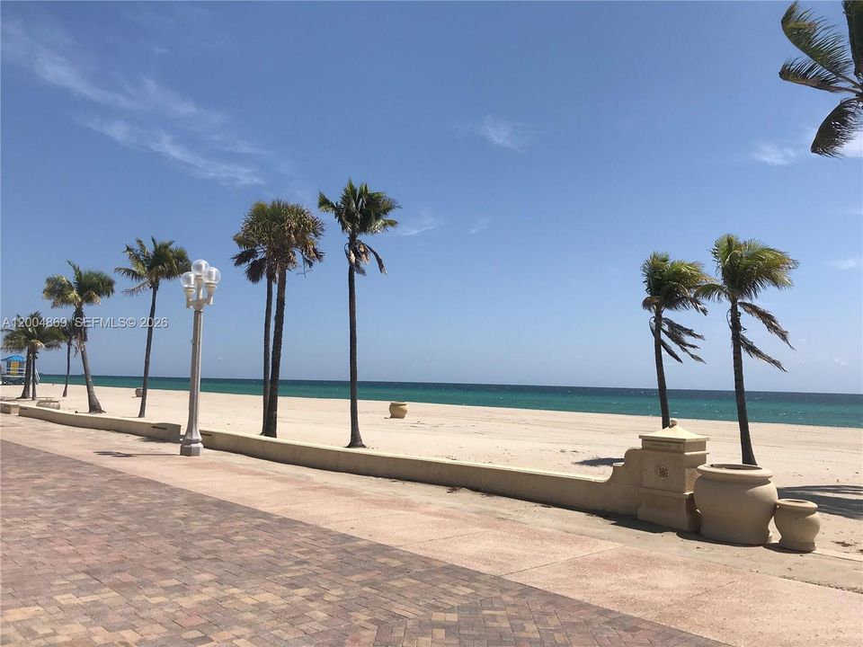 Hollywood Broadwalk and Beach