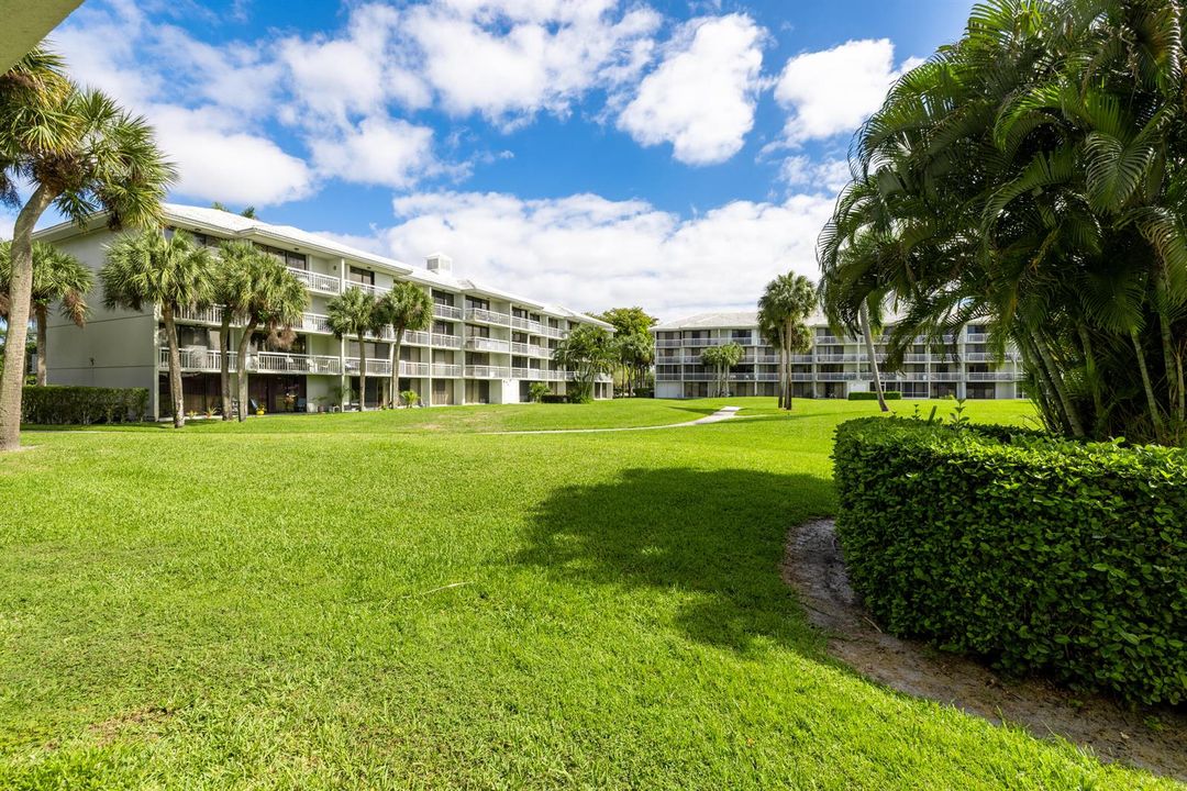 2561 Village Blvd, West Palm Beach