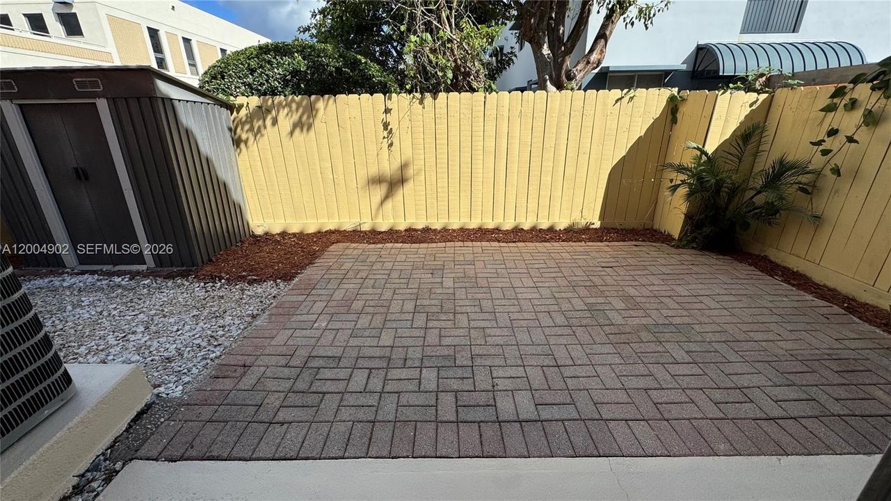 Active With Contract: $3,450 (3 beds, 3 baths, 1446 Square Feet)