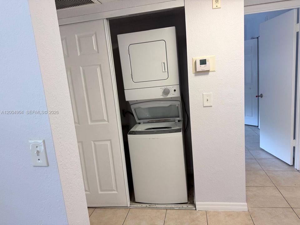 Недавно арендовано: $1,900 (2 спален, 2 ванн, 805 Квадратных фут)