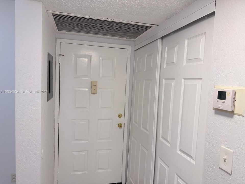 Недавно арендовано: $1,900 (2 спален, 2 ванн, 805 Квадратных фут)
