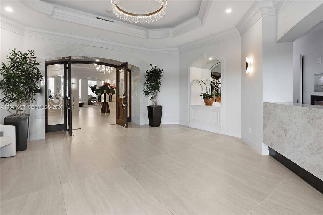 En Venta: $849,000 (2 camas, 2 baños, 2240 Pies cuadrados)