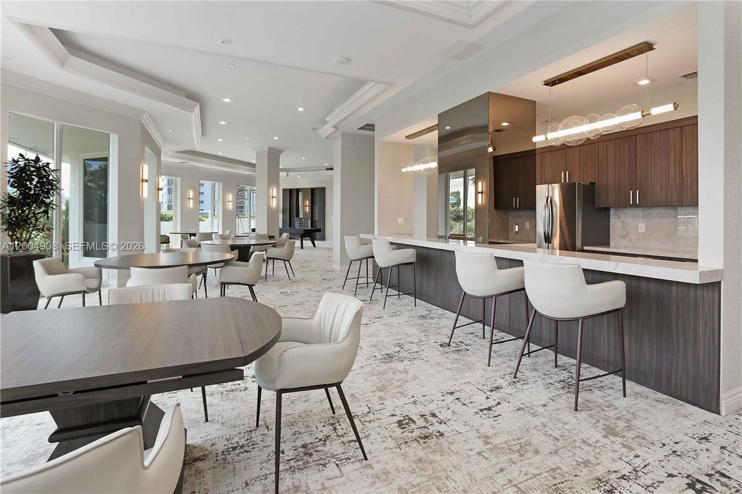 En Venta: $849,000 (2 camas, 2 baños, 2240 Pies cuadrados)