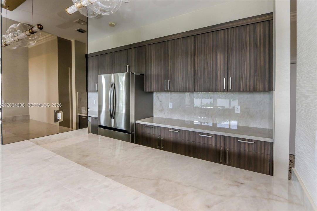 En Venta: $849,000 (2 camas, 2 baños, 2240 Pies cuadrados)