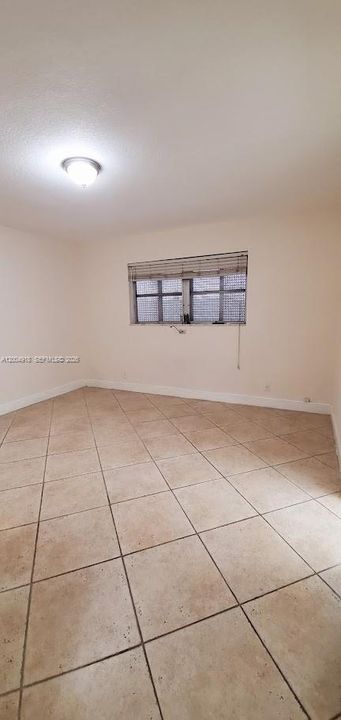 Vendido Recientemente: $189,000 (1 camas, 1 baños, 750 Pies cuadrados)
