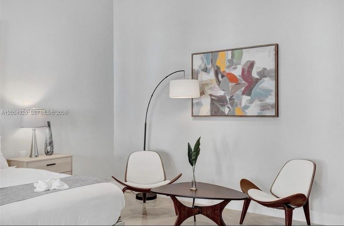 В аренду: $17,499 (9 спален, 5 ванн, 4133 Квадратных фут)