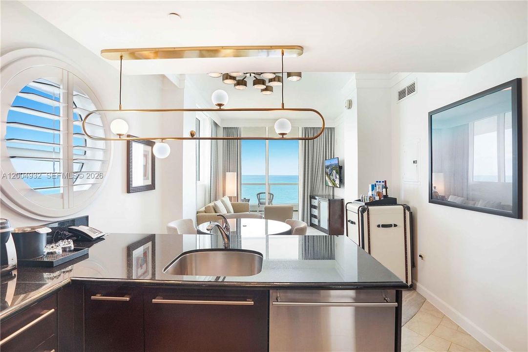 For Sale: $1,799,999 (1 beds, 1 baths, 771 Square Feet)