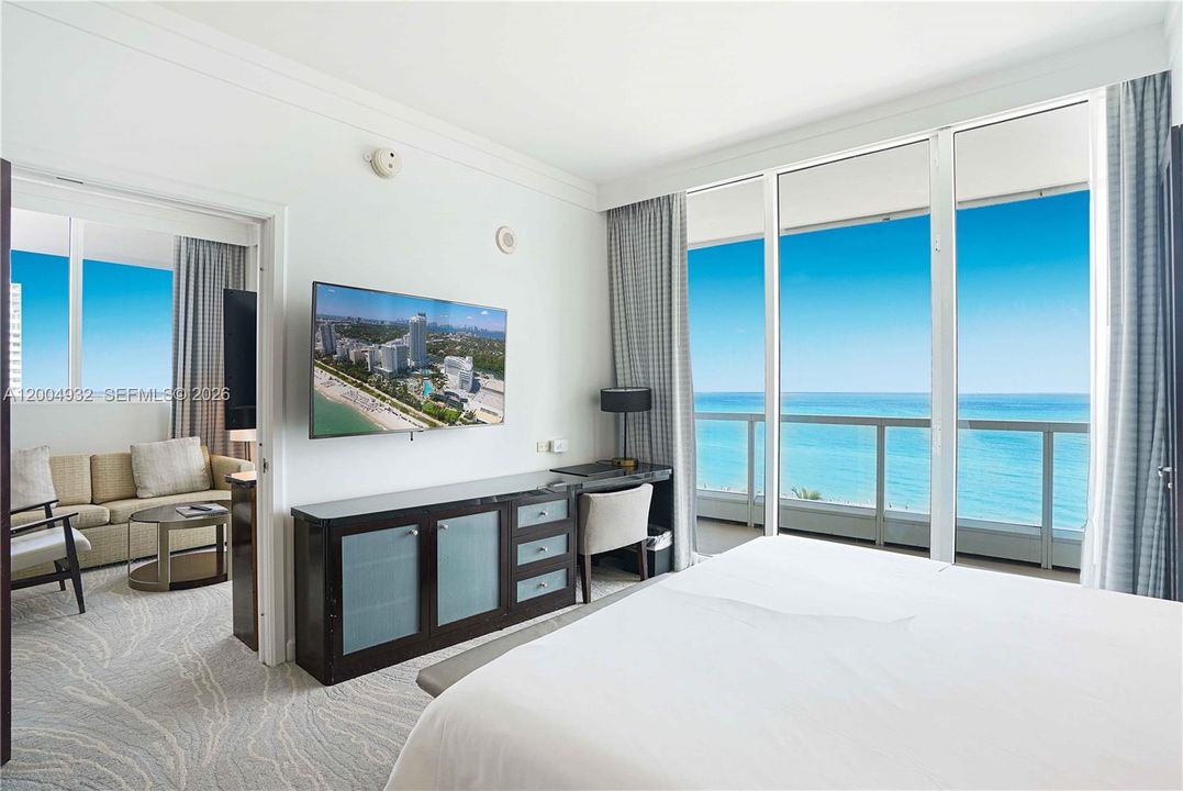 For Sale: $1,799,999 (1 beds, 1 baths, 771 Square Feet)