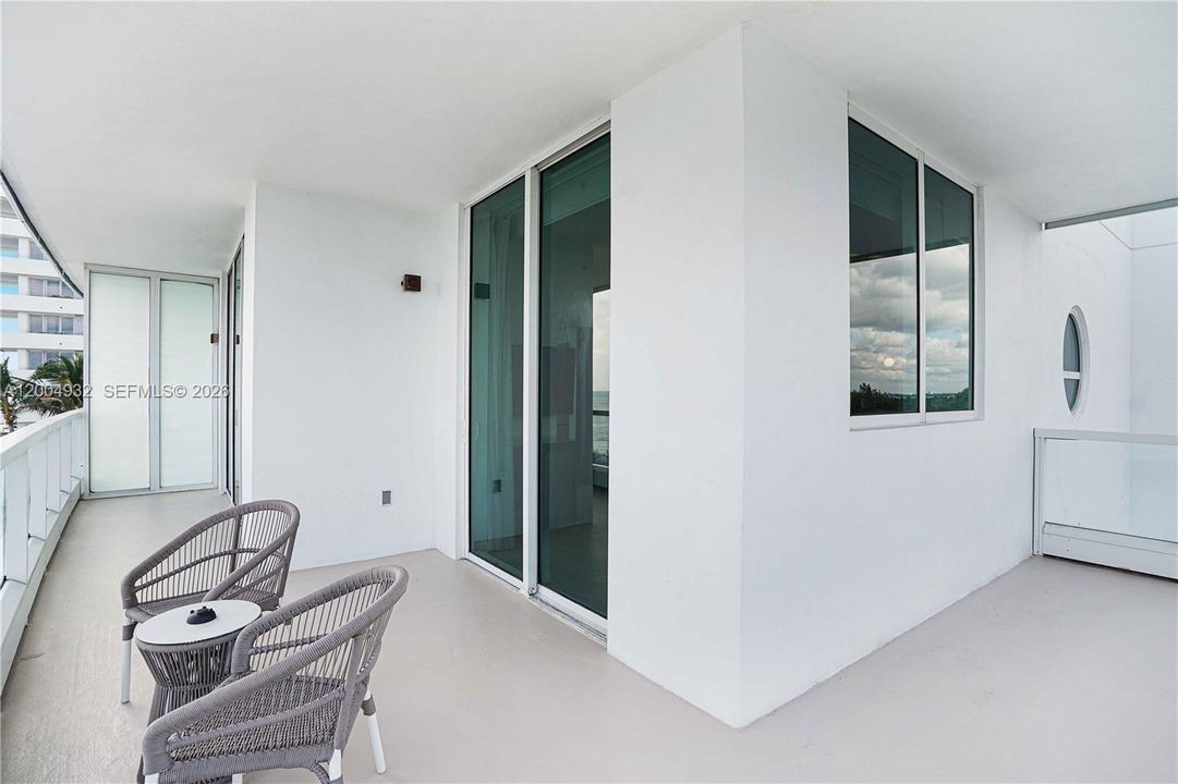 For Sale: $1,799,999 (1 beds, 1 baths, 771 Square Feet)