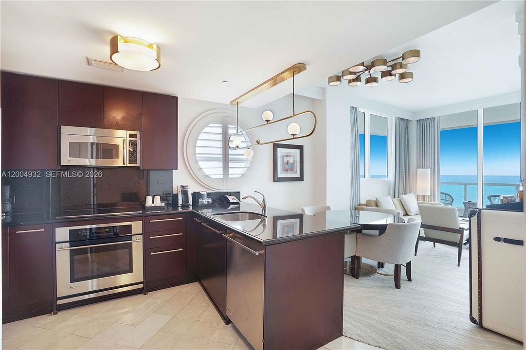 For Sale: $1,799,999 (1 beds, 1 baths, 771 Square Feet)
