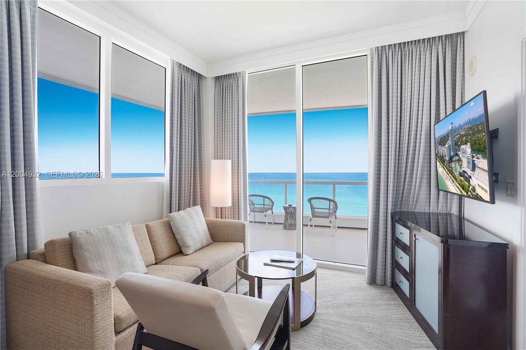 For Sale: $1,799,999 (1 beds, 1 baths, 771 Square Feet)