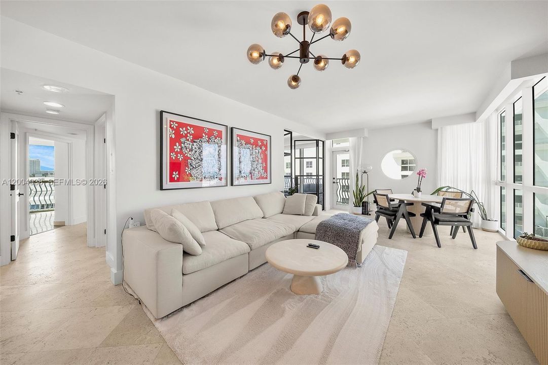 For Sale: $1,675,000 (2 beds, 2 baths, 1170 Square Feet)