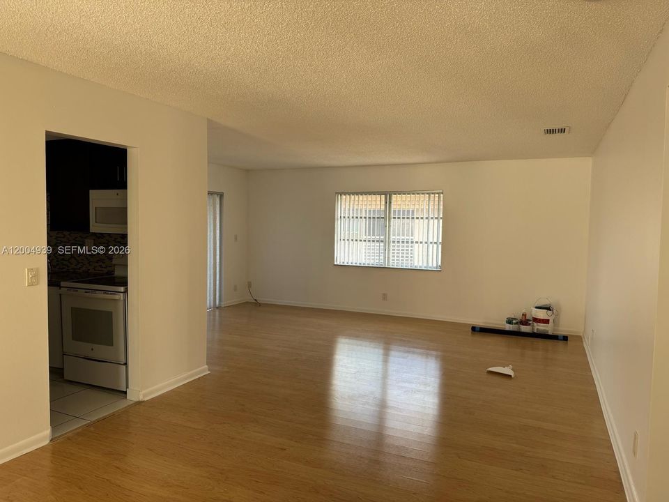 En Renta: $1,600 (1 camas, 1 baños, 775 Pies cuadrados)