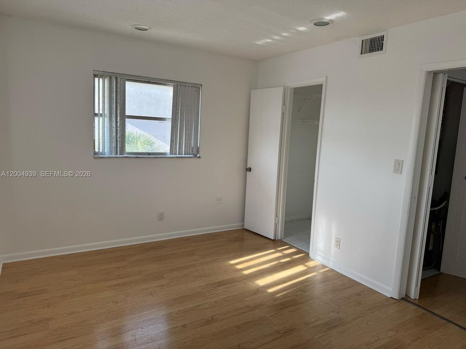 En Renta: $1,600 (1 camas, 1 baños, 775 Pies cuadrados)