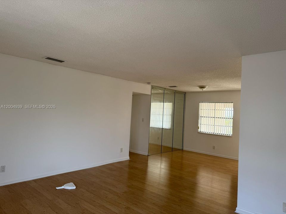 En Renta: $1,600 (1 camas, 1 baños, 775 Pies cuadrados)