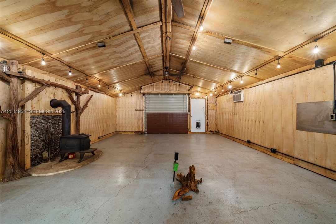 For Sale: $240,000 (2 beds, 2 baths, 1064 Square Feet)