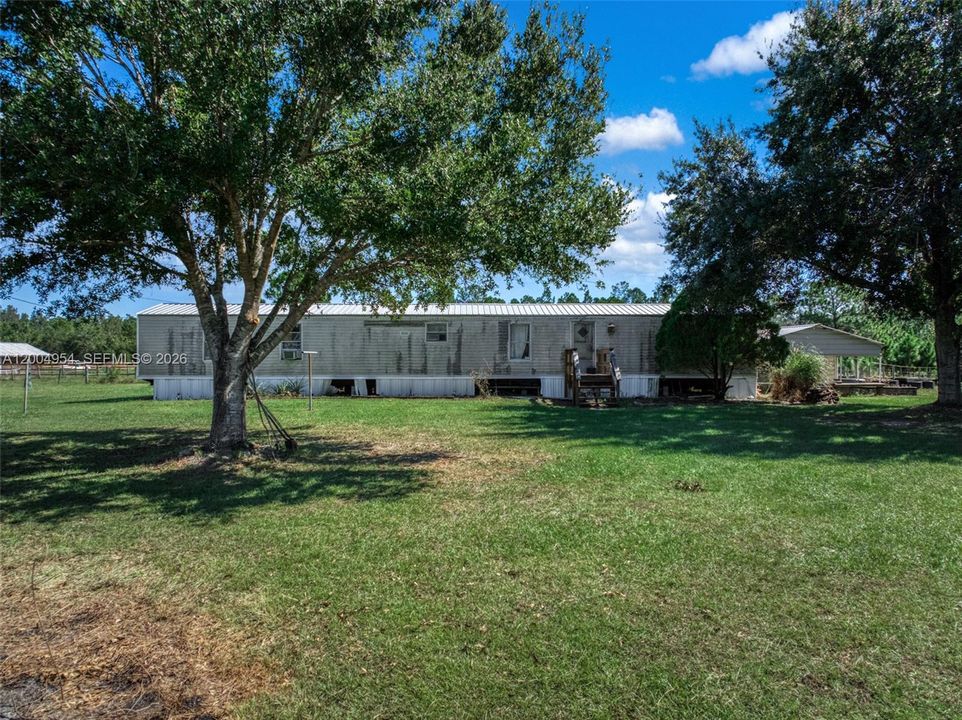 For Sale: $240,000 (2 beds, 2 baths, 1064 Square Feet)