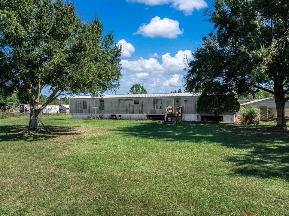 For Sale: $240,000 (2 beds, 2 baths, 1064 Square Feet)