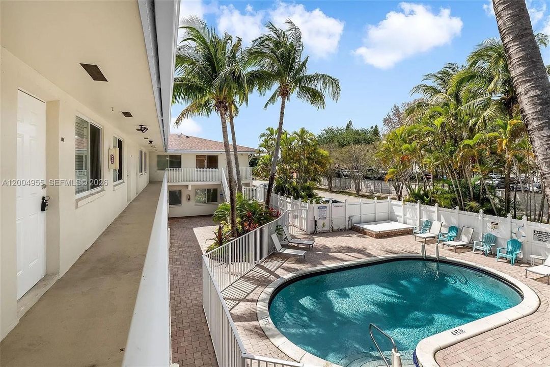 Active With Contract: $1,520 (1 beds, 1 baths, 511 Square Feet)