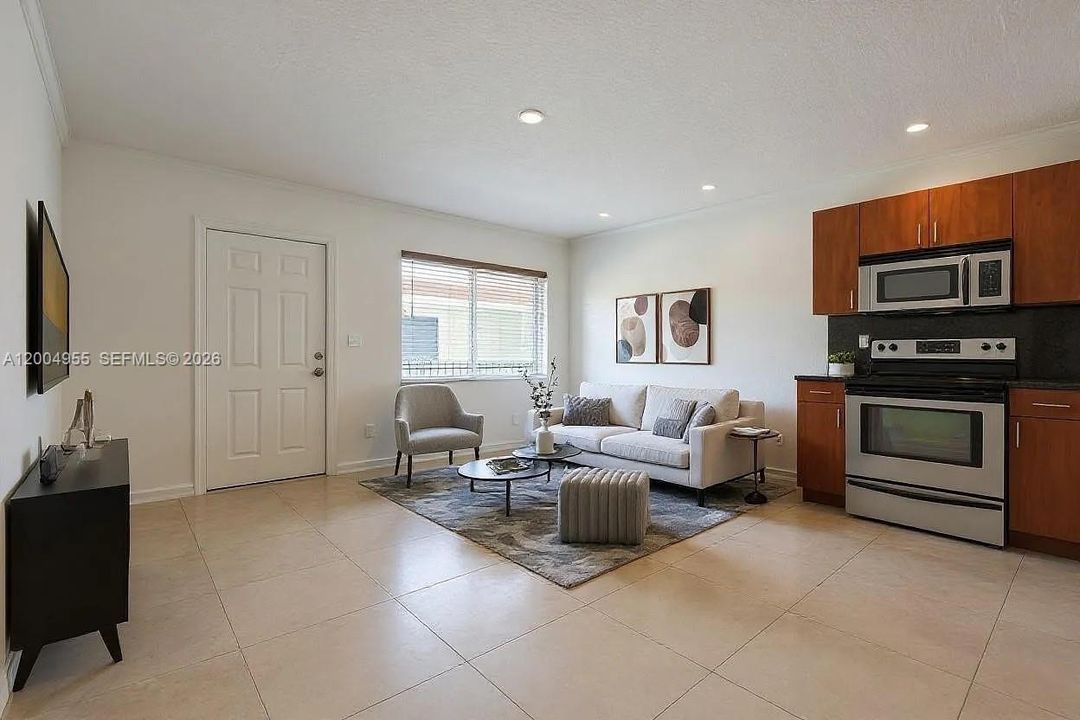 Active With Contract: $1,520 (1 beds, 1 baths, 511 Square Feet)