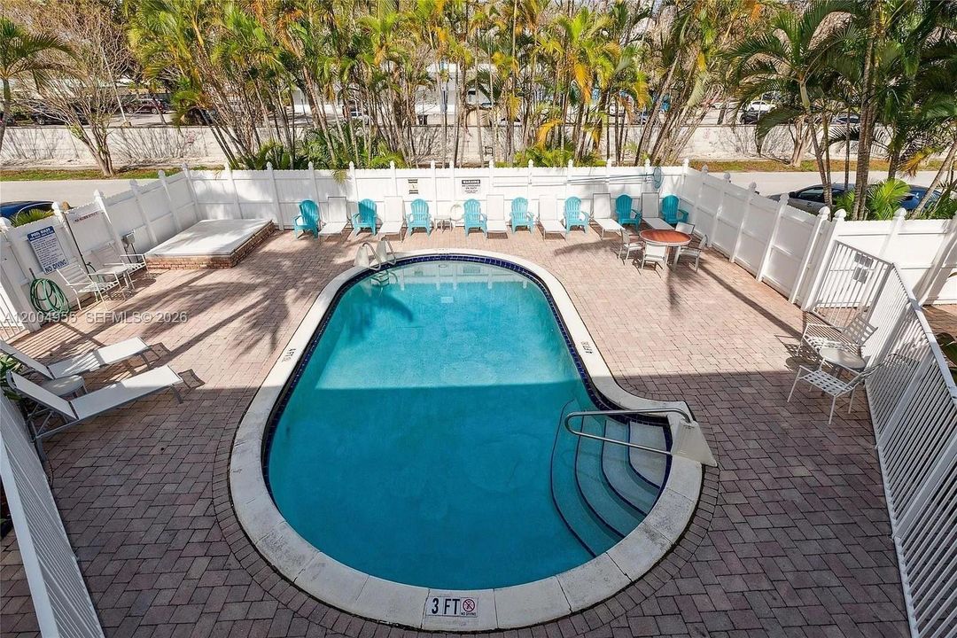 Active With Contract: $1,520 (1 beds, 1 baths, 511 Square Feet)