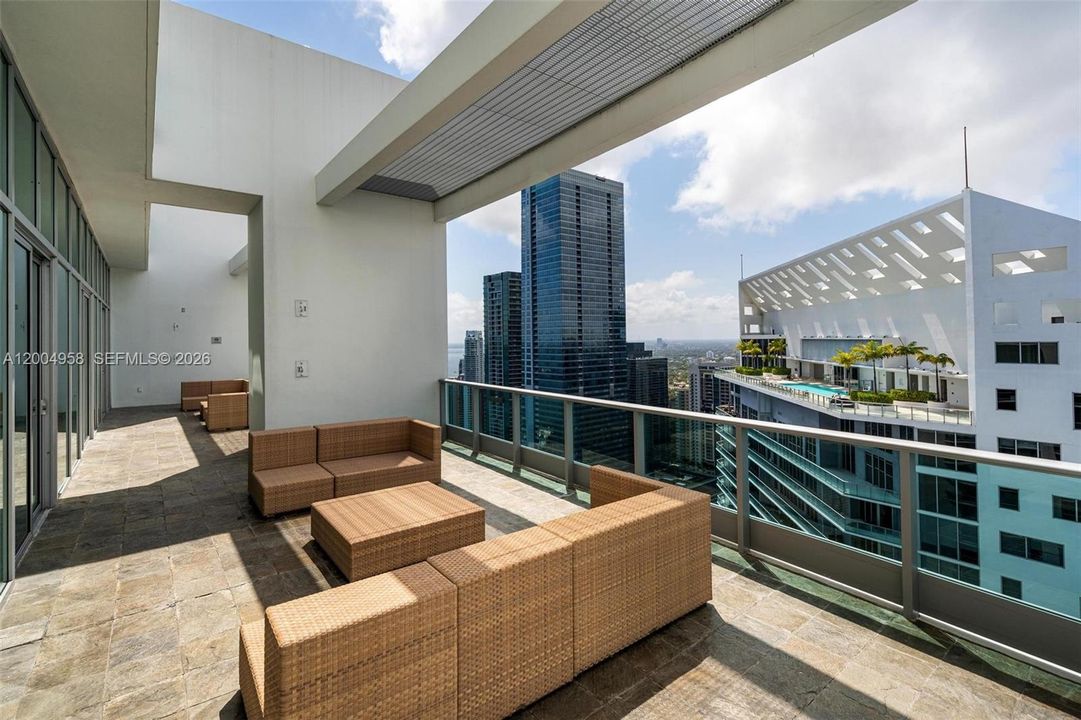 For Sale: $1,125,000 (2 beds, 2 baths, 1460 Square Feet)