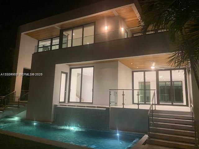 В аренду: $28,000 (5 спален, 7 ванн, 4285 Квадратных фут)