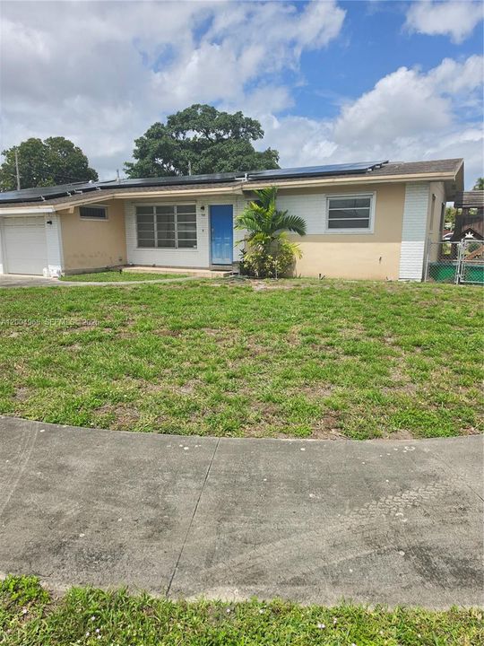 Active With Contract: $780,000 (4 beds, 3 baths, 1793 Square Feet)
