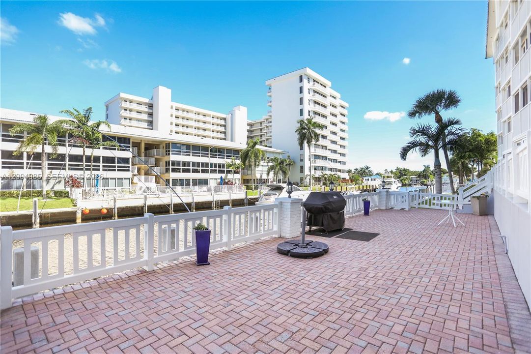 Activo con contrato: $525,000 (2 camas, 2 baños, 1295 Pies cuadrados)