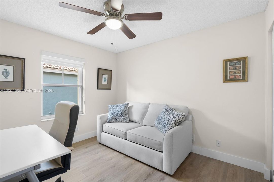Activo con contrato: $599,900 (3 camas, 2 baños, 1420 Pies cuadrados)