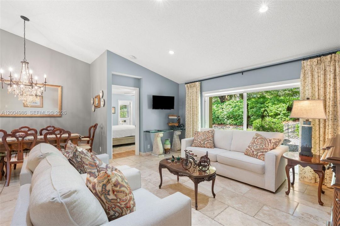 Activo con contrato: $599,900 (3 camas, 2 baños, 1420 Pies cuadrados)
