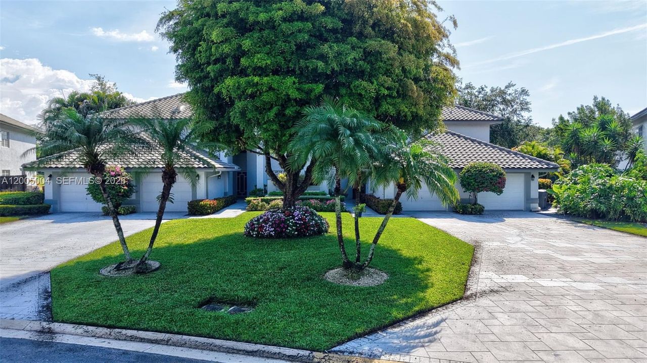 En Venta: $425,000 (3 camas, 2 baños, 1952 Pies cuadrados)