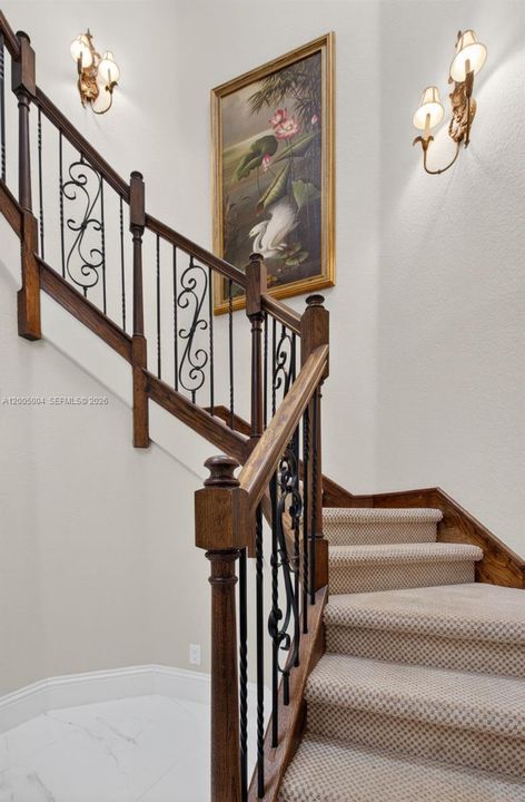 En Venta: $425,000 (3 camas, 2 baños, 1952 Pies cuadrados)