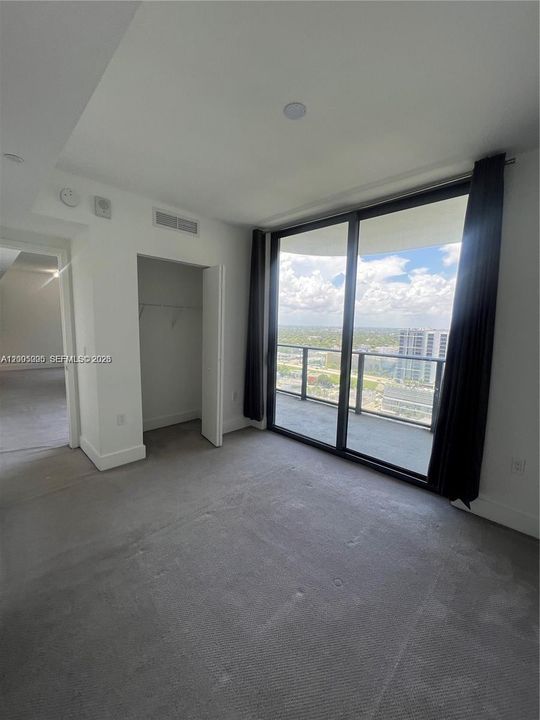 For Sale: $499,000 (1 beds, 1 baths, 621 Square Feet)