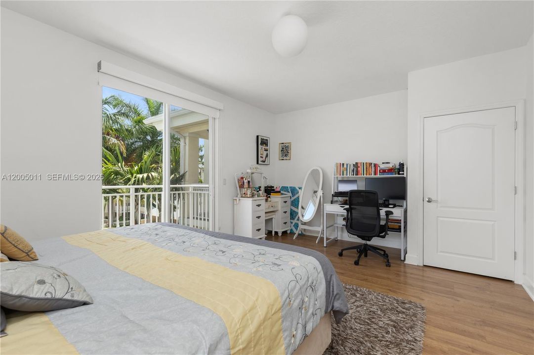 For Sale: $805,000 (3 beds, 2 baths, 1738 Square Feet)