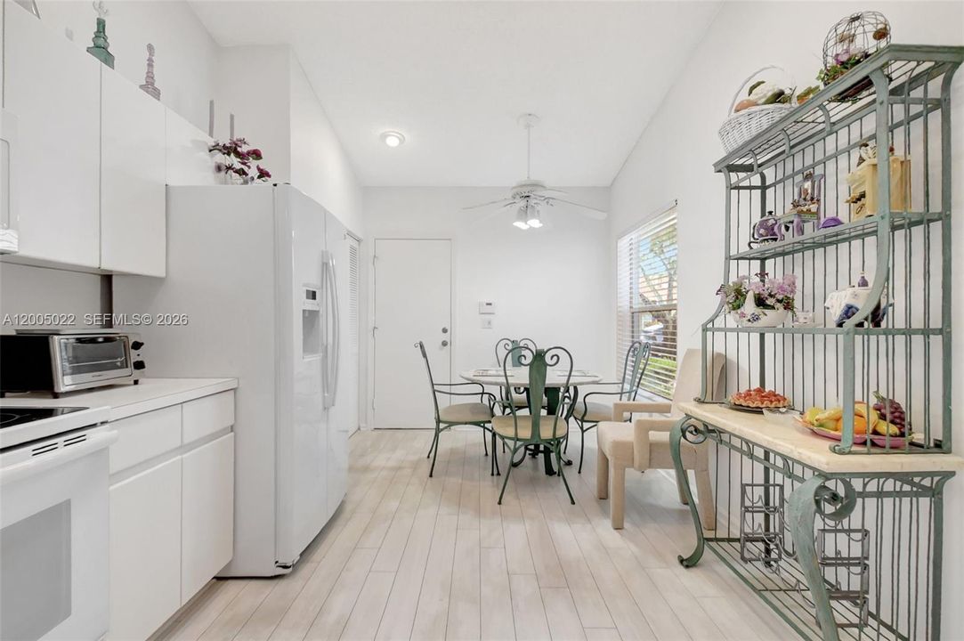 Active With Contract: $4,500 (2 beds, 2 baths, 1722 Square Feet)
