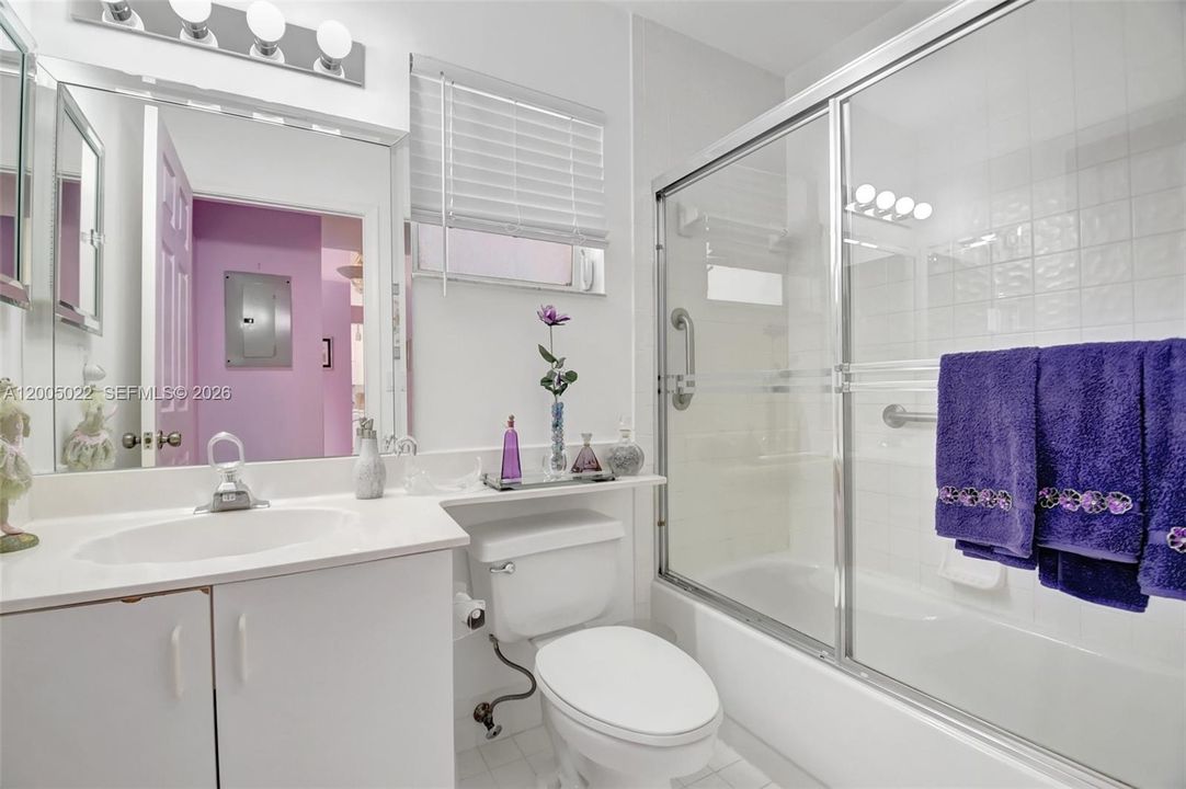 Active With Contract: $4,500 (2 beds, 2 baths, 1722 Square Feet)